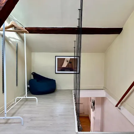 Jason Apartment *